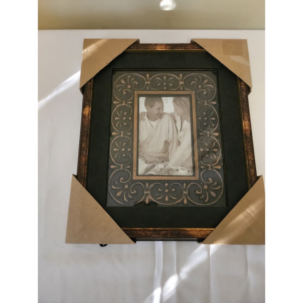 4x6 Frame.Black/Copper Tone Wide,ornate,scroll Work. Vintage/Classic